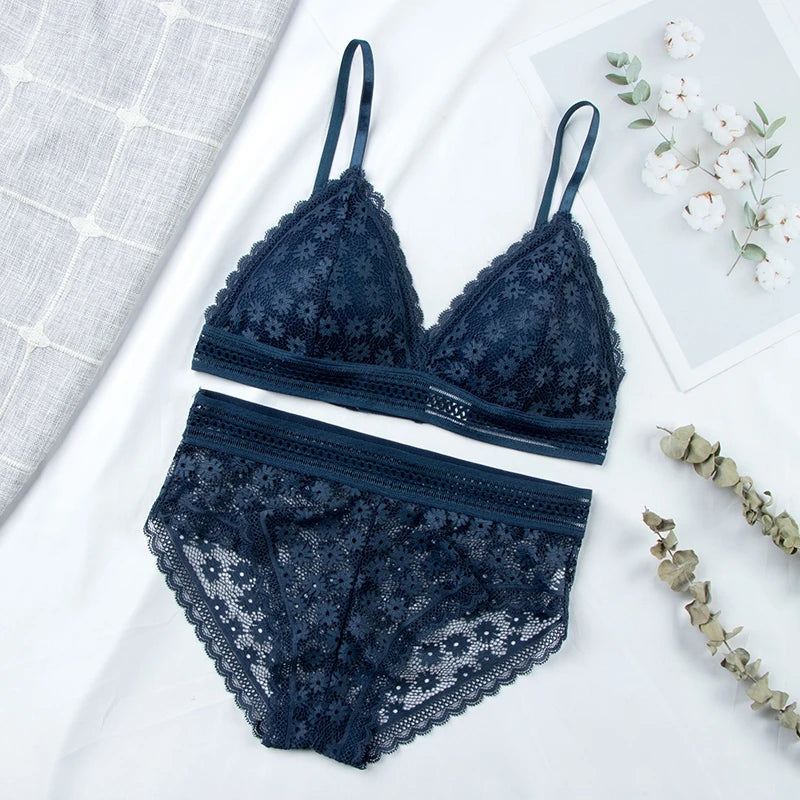 Calyx Lace Bra & Underwear Set