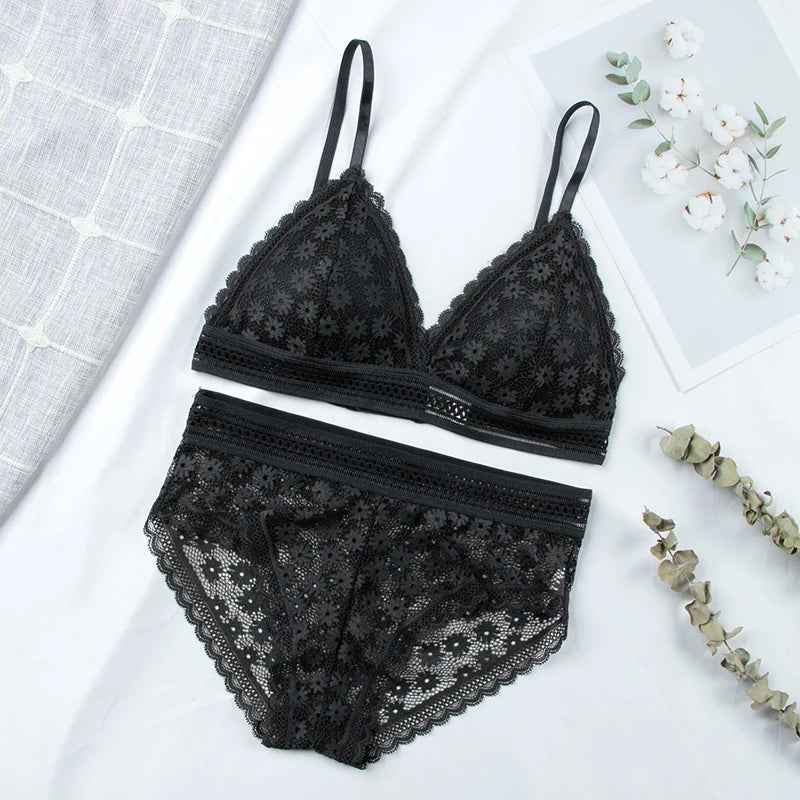 Calyx Lace Bra & Underwear Set