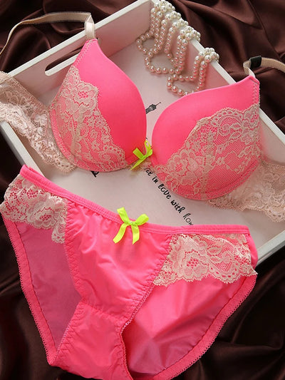 Solstice Lace Bra & Underwear Set