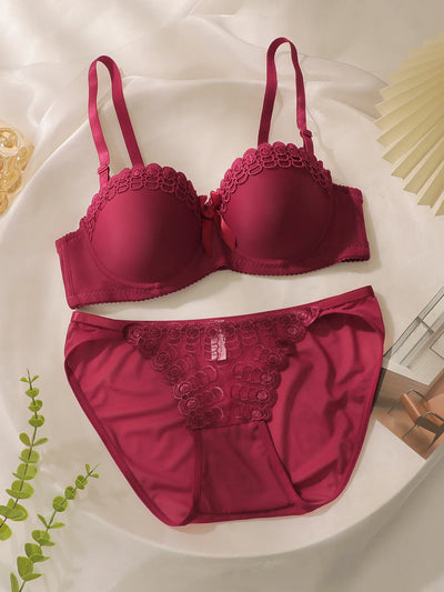 Emilia Bra & Underwear Set