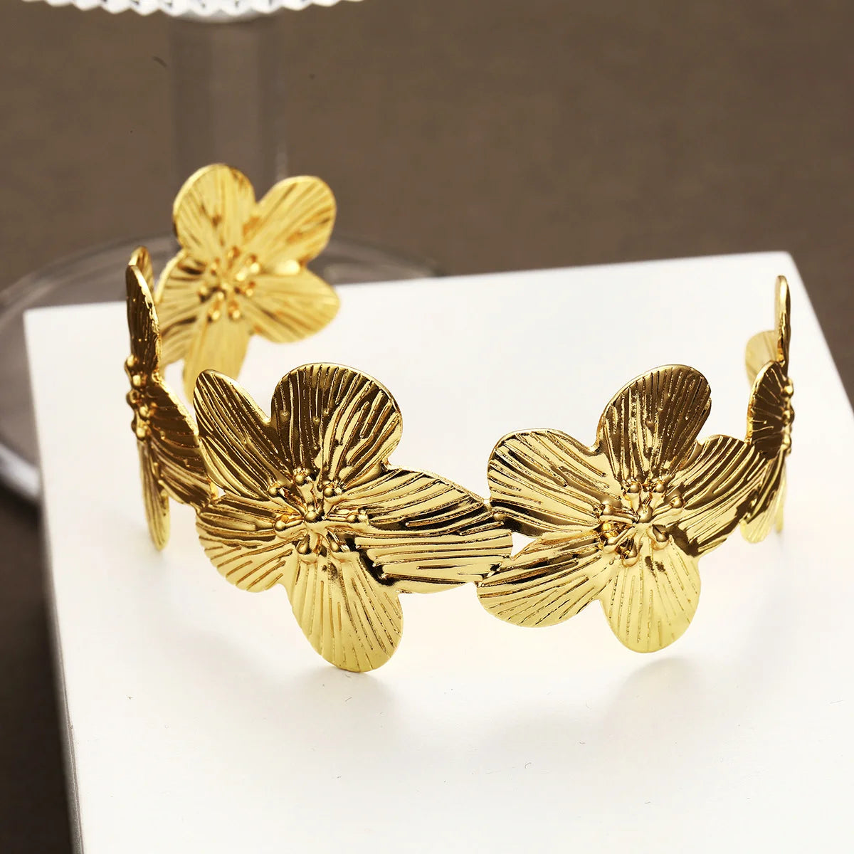 Alira Flower Bracelet