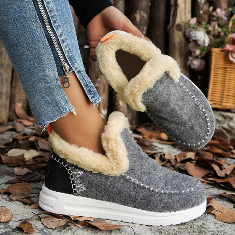 Dakota Slip-On Boots