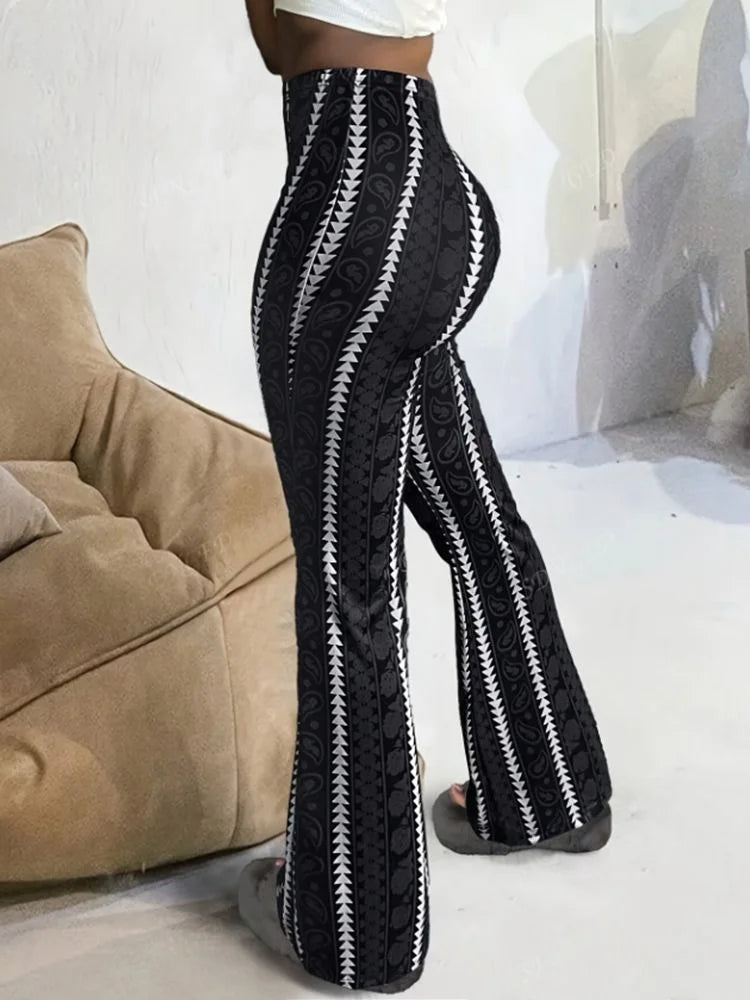 Olyandra Retro Print Flared Leggings