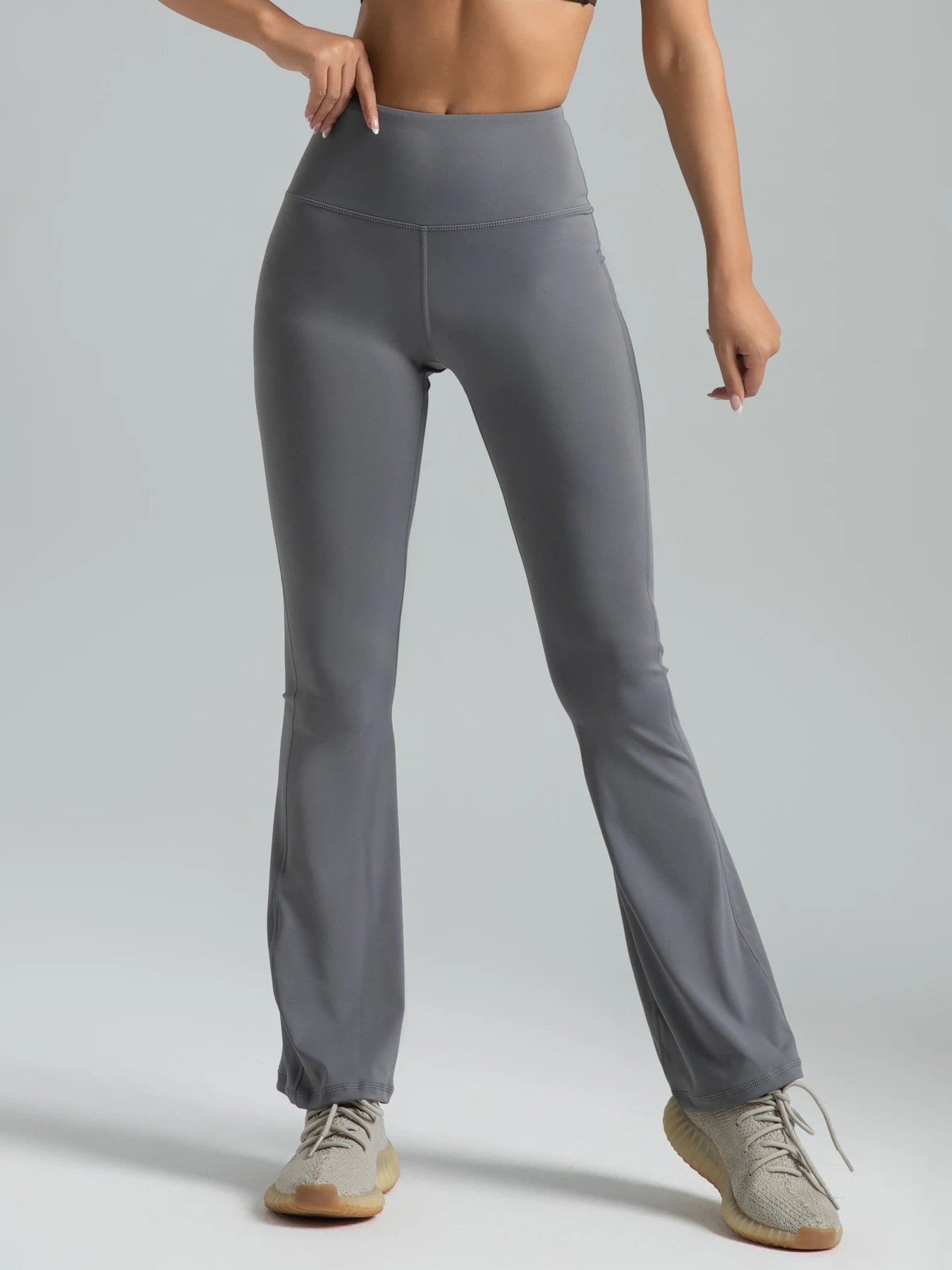 Ami Flare Leggings