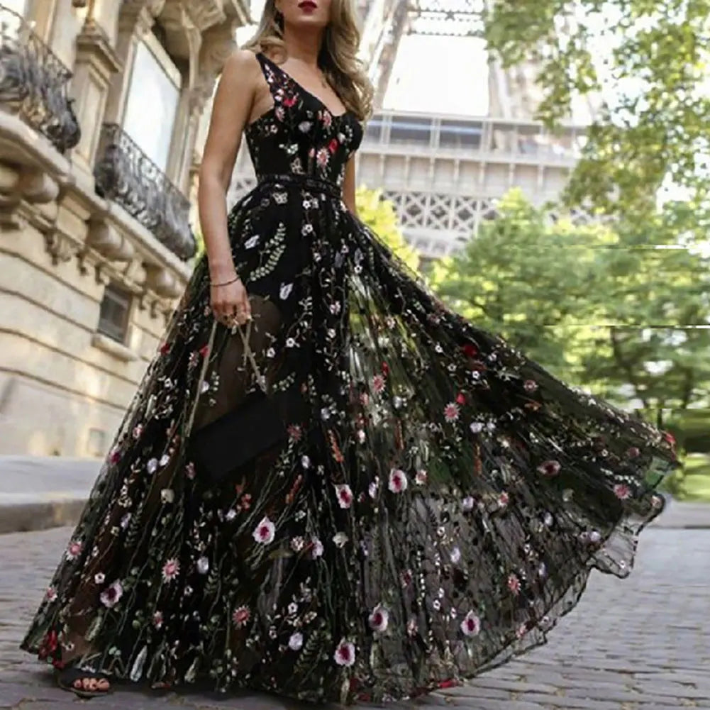 Serenata Elegant Floral Dress