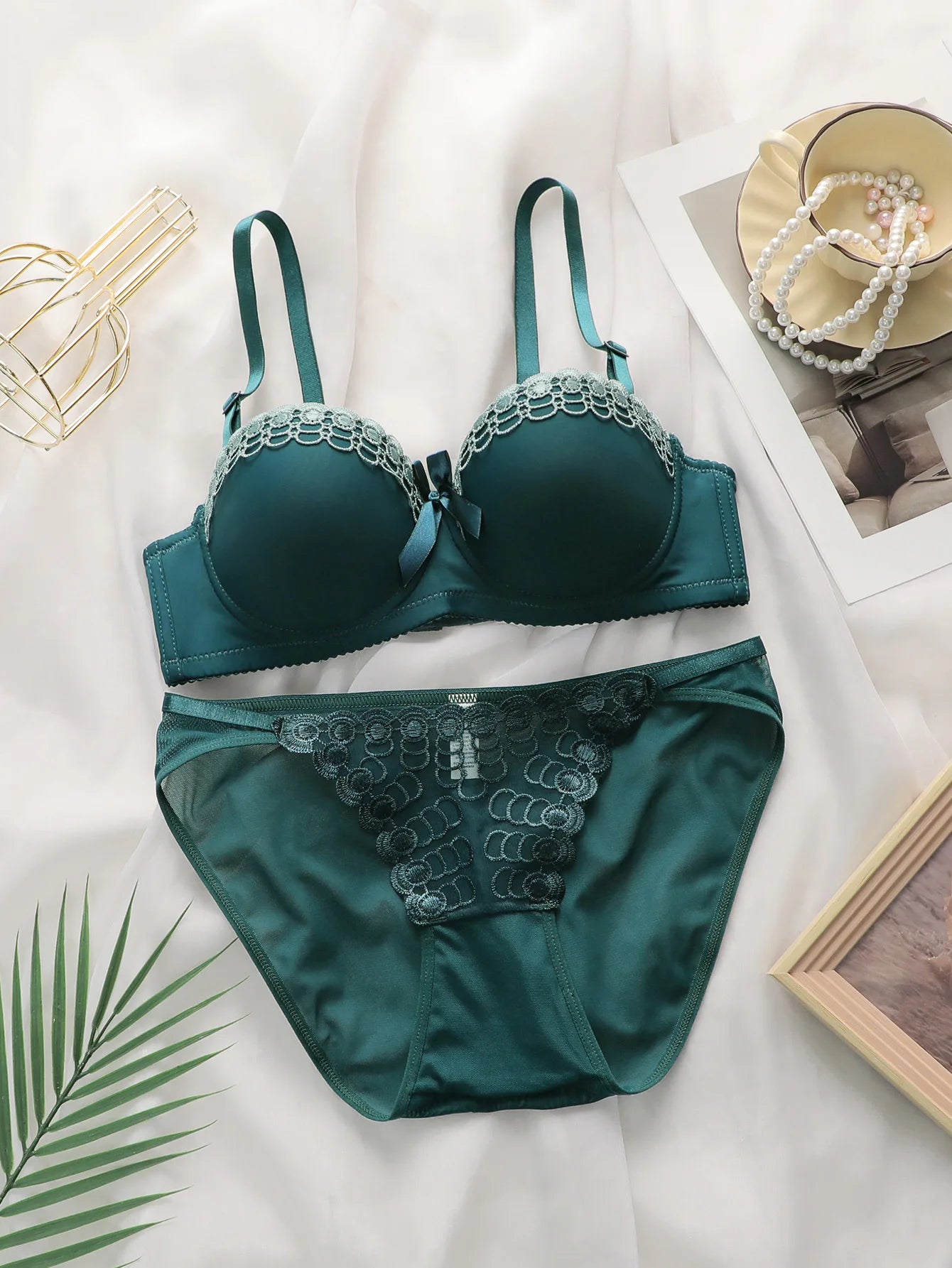 Emilia Bra & Underwear Set