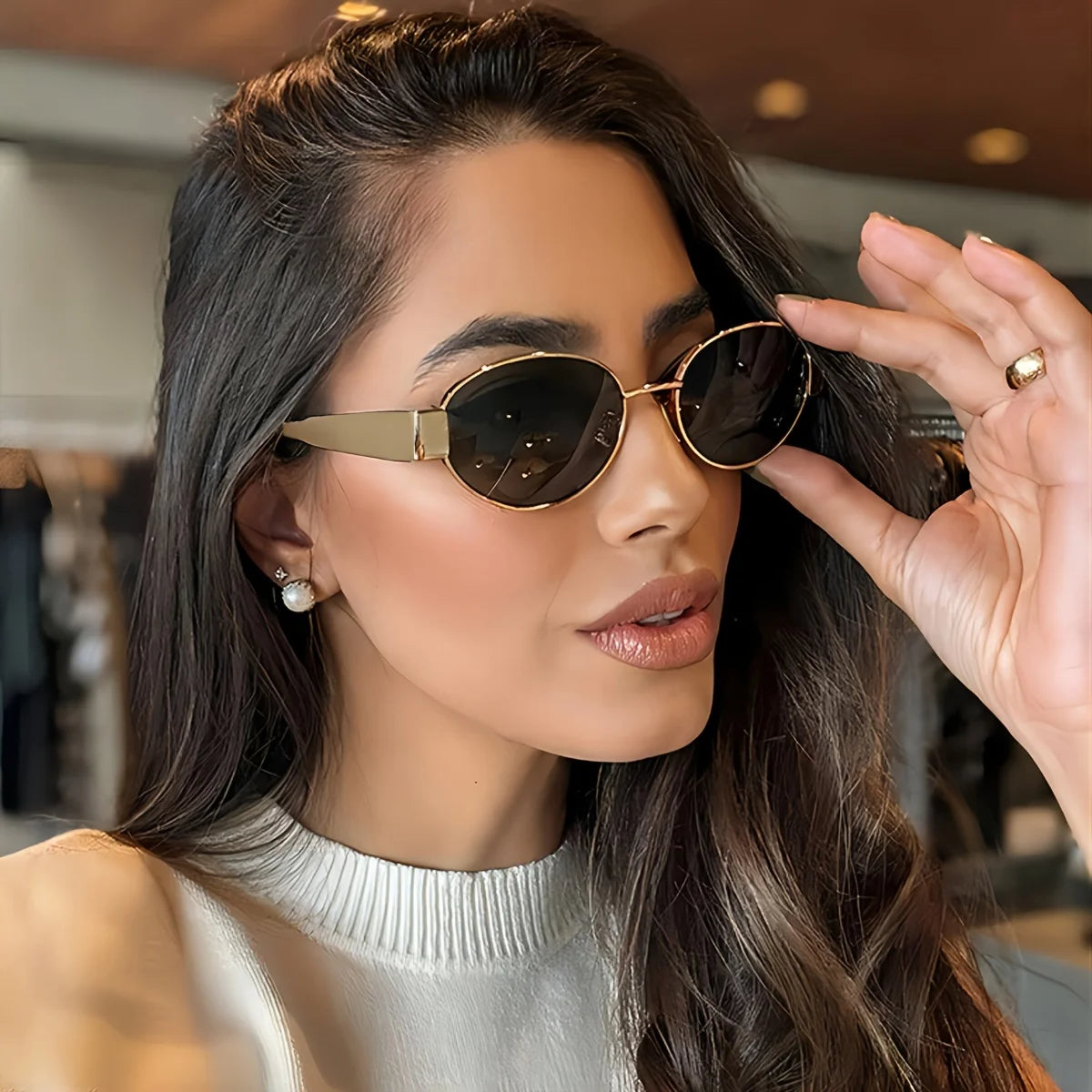 Chic Oval Sunglasses